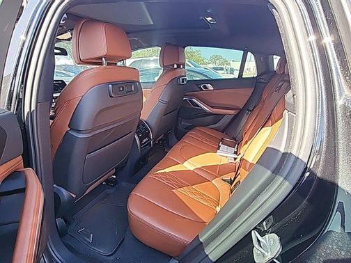 2023 BMW X6 xDrive40i