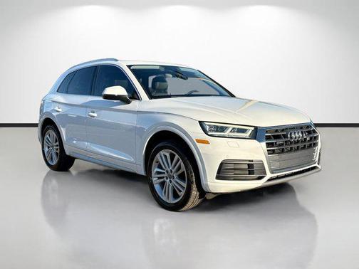2018 Audi Q5 2.0T Premium Plus