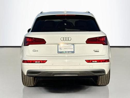 2018 Audi Q5 2.0T Premium Plus