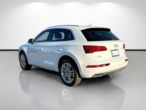 2018 Audi Q5 2.0T Premium Plus