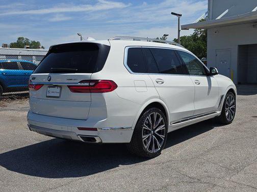 2022 BMW X7 xDrive40i