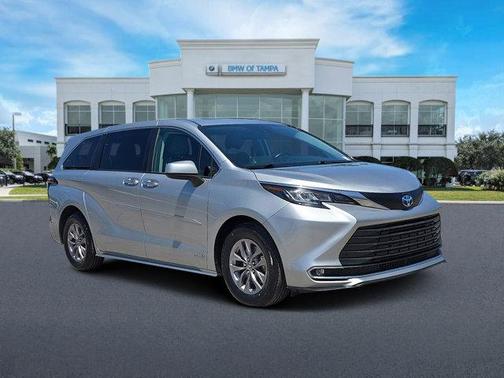 2021 Toyota Sienna XLE 7 Passenger