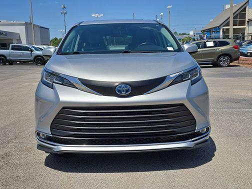 2021 Toyota Sienna XLE 7 Passenger