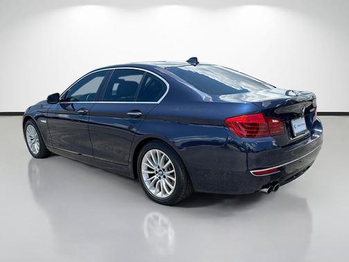 Imperial Blue Metallic 2016 BMW 528 528i
