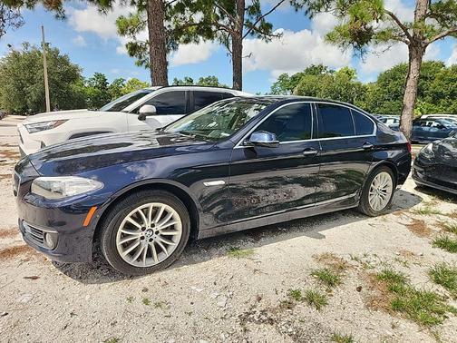 Imperial Blue Metallic 2016 BMW 528 528i