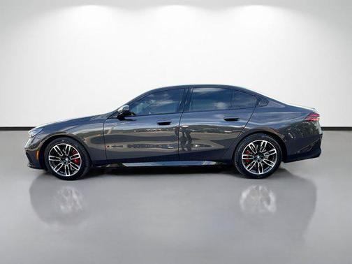 Dark Graphite Metallic 2024 BMW 530 530i