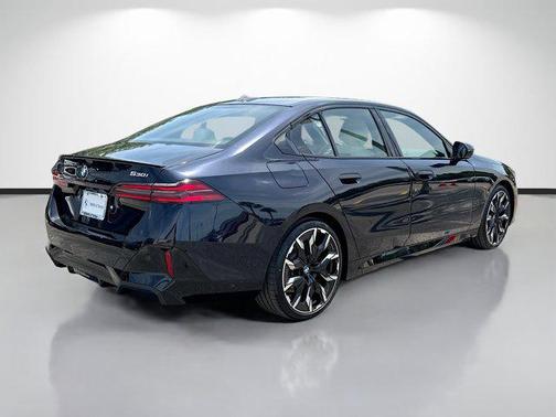 Carbon Black Metallic 2027 BMW 530 i