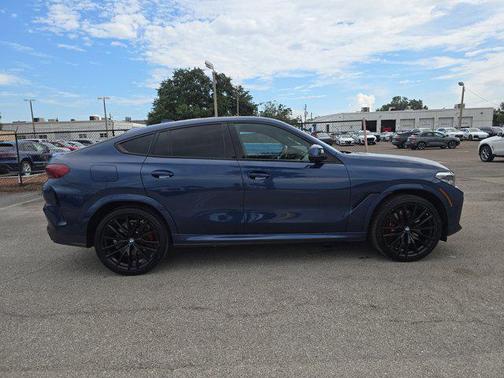 2022 BMW X6 M50i