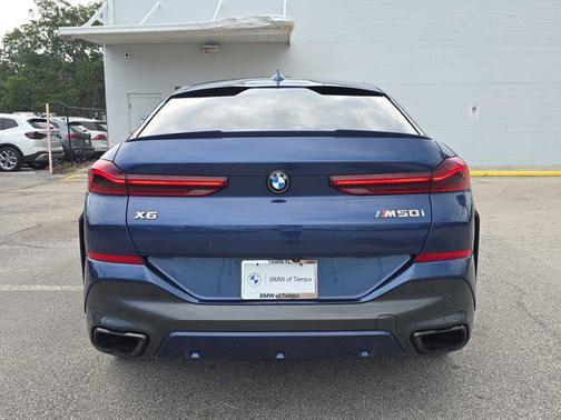 2022 BMW X6 M50i