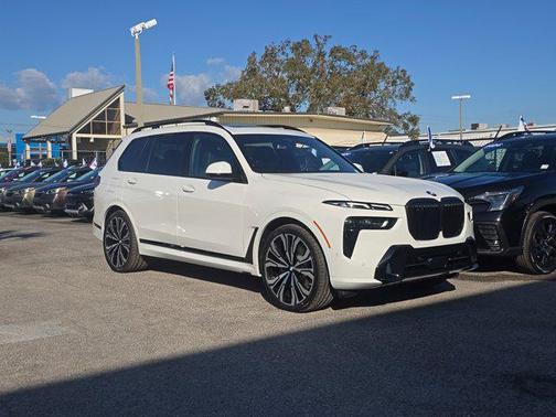 2025 BMW X7 xDrive40i