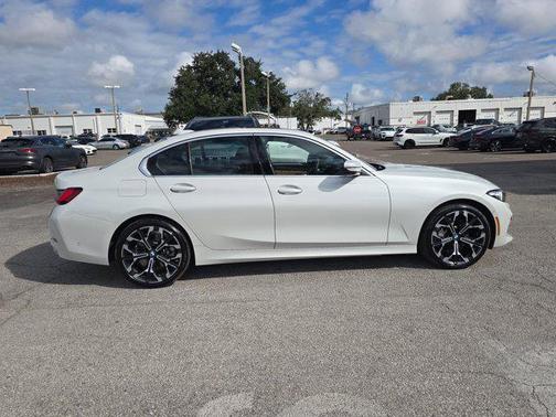 2025 BMW 330 i