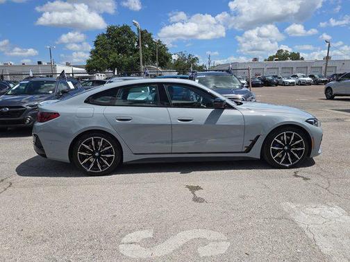2025 BMW M440 i