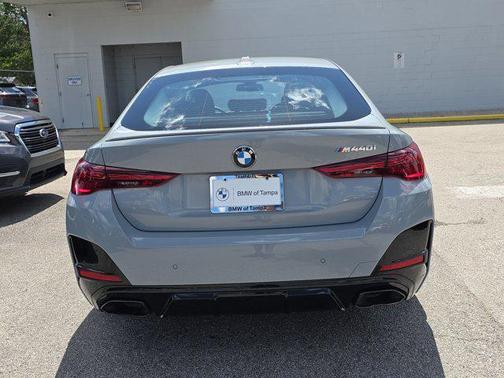 2025 BMW M440 i