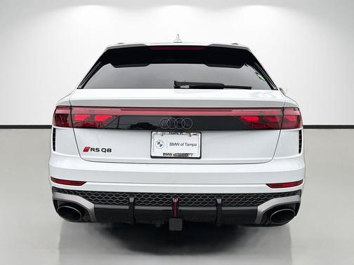 Glacier White Metallic 2025 Audi RS Q8 4.0T