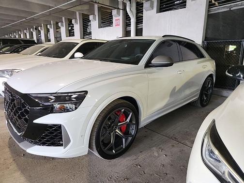 Glacier White Metallic 2025 Audi RS Q8 4.0T