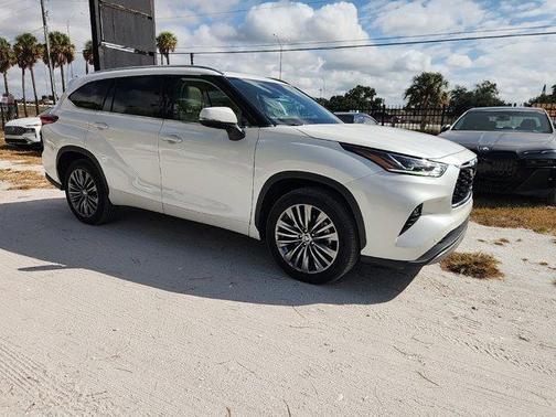 2021 Toyota Highlander Platinum