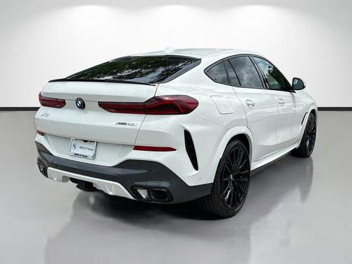 Alpine White 2027 BMW X6 xDrive40i
