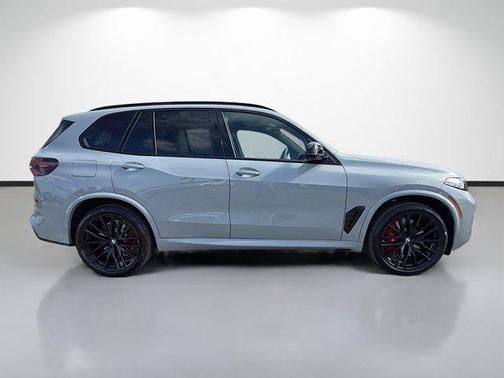 Brooklyn Grey Metallic 2026 BMW X5 M60i