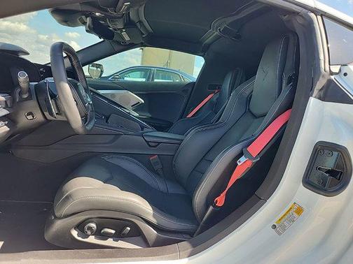 2025 Chevrolet Corvette Stingray w/2LT