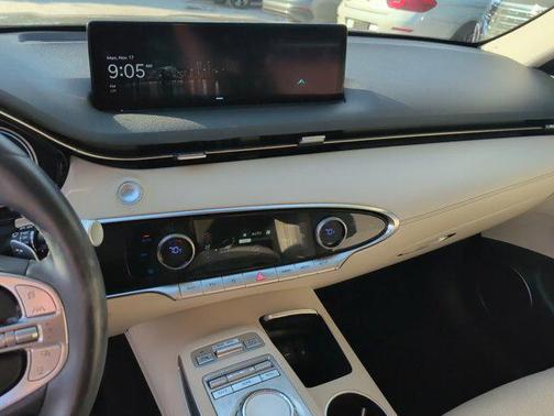2022 Genesis GV70 2.5T AWD