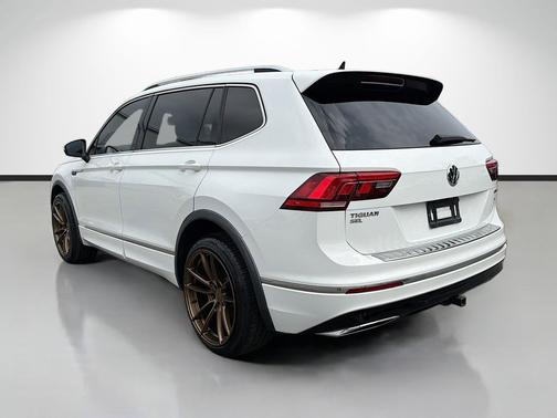 White 2019 Volkswagen Tiguan 2.0T SEL