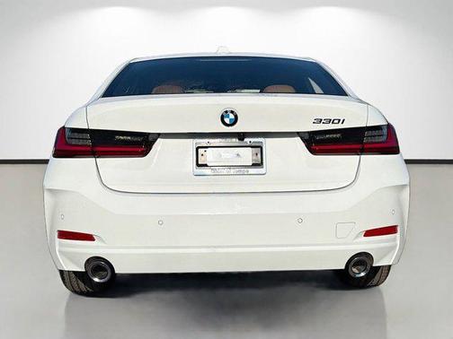 Alpine White 2026 BMW 330 330i