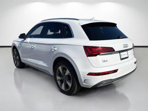 2023 Audi Q5 40 Premium Plus