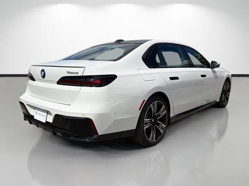 Alpine White 2025 BMW 750e i xDrive