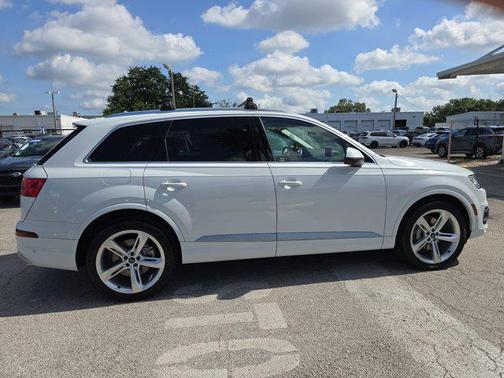 2019 Audi Q7 55 Prestige