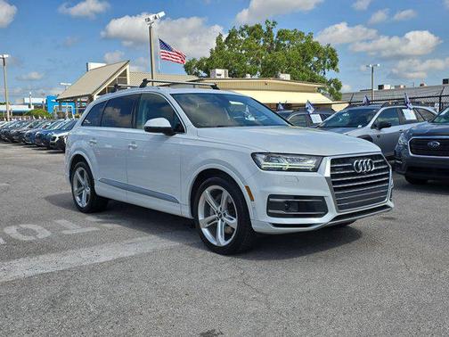 2019 Audi Q7 55 Prestige