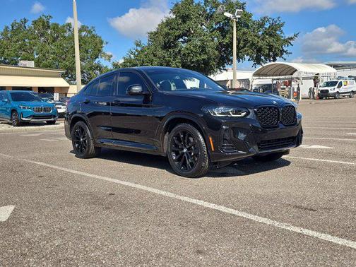 2025 BMW X4 xDrive30i