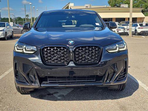2025 BMW X4 xDrive30i