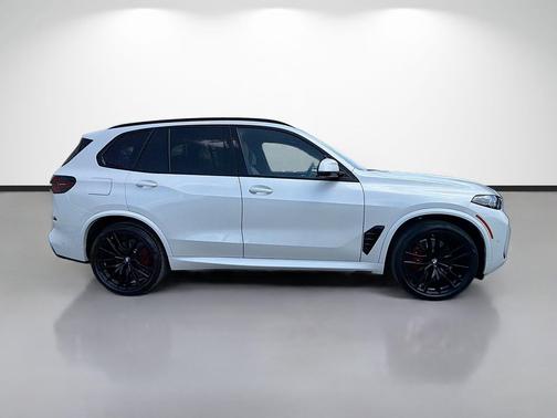 Mineral White Metallic 2026 BMW X5 xDrive40i