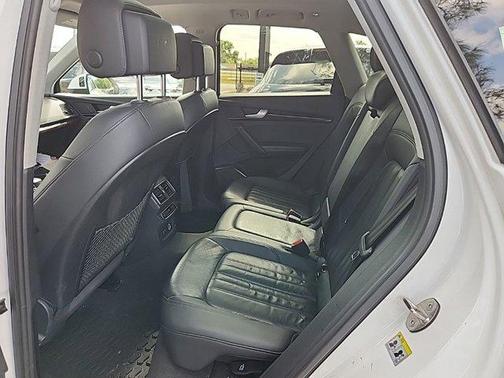 Ibis White 2019 Audi Q5 2.0T Premium Plus