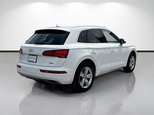 Ibis White 2019 Audi Q5 2.0T Premium Plus