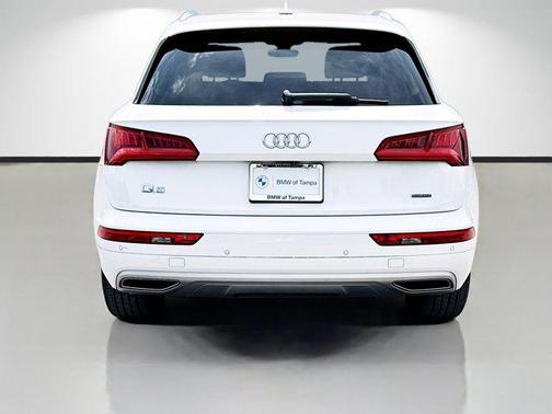 Ibis White 2019 Audi Q5 2.0T Premium Plus