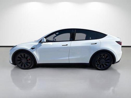 Pearl White Multi-Coat 2023 Tesla Model Y Performance Dual Motor All-Wheel Drive