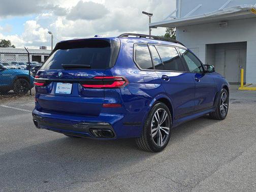 2026 BMW X7 M60i