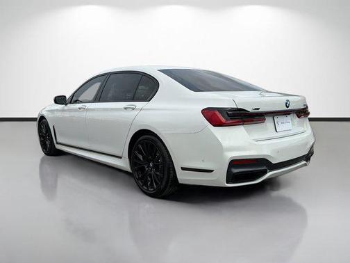 2021 BMW 750 i xDrive