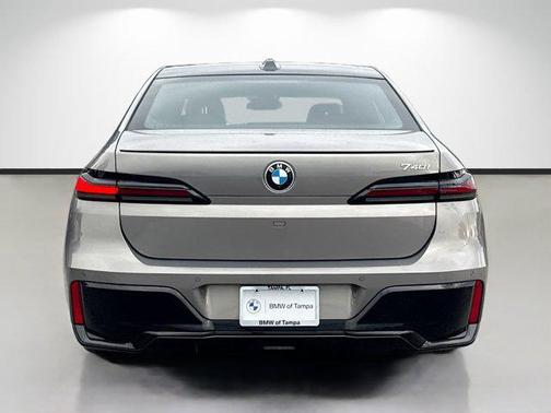 Oxide Grey Metallic 2023 BMW 740 i