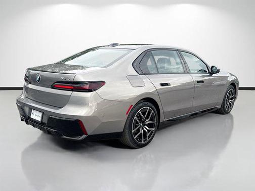 Oxide Grey Metallic 2023 BMW 740 i