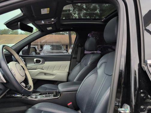 2022 Kia Sorento Plug-In Hybrid SX Prestige