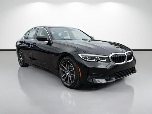 2022 BMW 330e Base