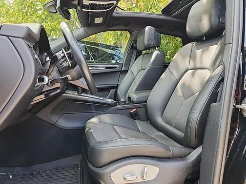 2022 Porsche Macan S