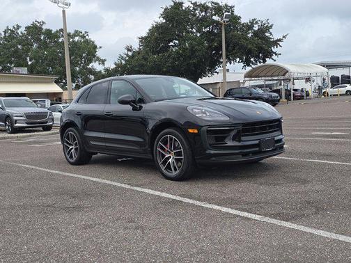 2022 Porsche Macan S