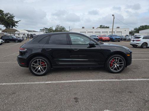 2022 Porsche Macan S