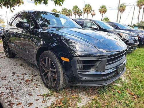 2022 Porsche Macan S