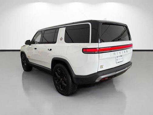 2023 Rivian R1S Adventure