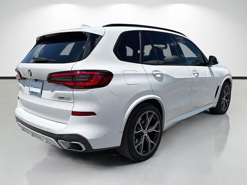 Alpine White 2023 BMW X5 sDrive40i