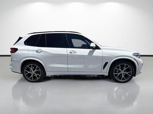 Alpine White 2023 BMW X5 sDrive40i
